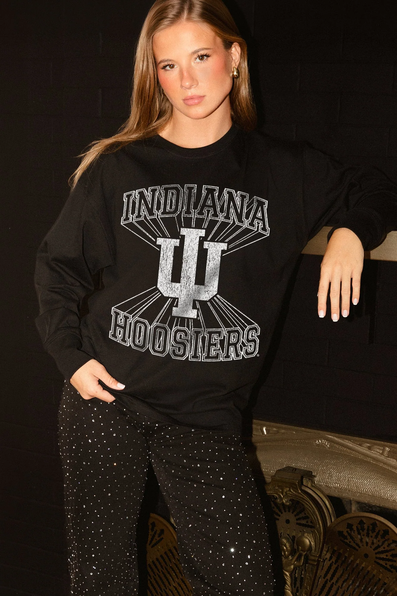 INDIANA HOOSIERS SPOTLIGHT ESSENTIAL RELAXED FIT LONG SLEEVE TEE 4 INDIANA HOOSIERS SPOTLIGHT ESSENTIAL RELAXED FIT LONG SLEEVE TEE