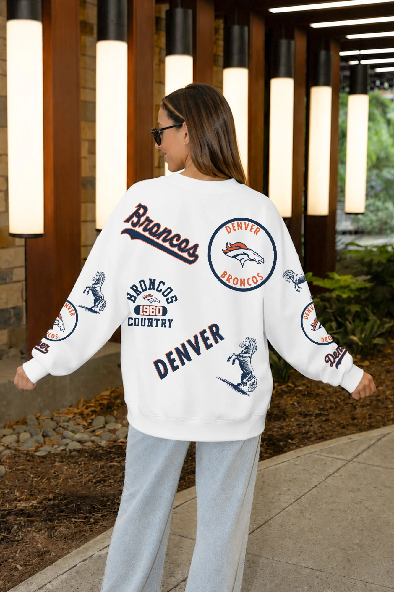 DENVER BRONCOS PRIME TIME PREMIUM CREWNECK SWEATSHIRT 4 DENVER BRONCOS PRIME TIME PREMIUM CREWNECK SWEATSHIRT