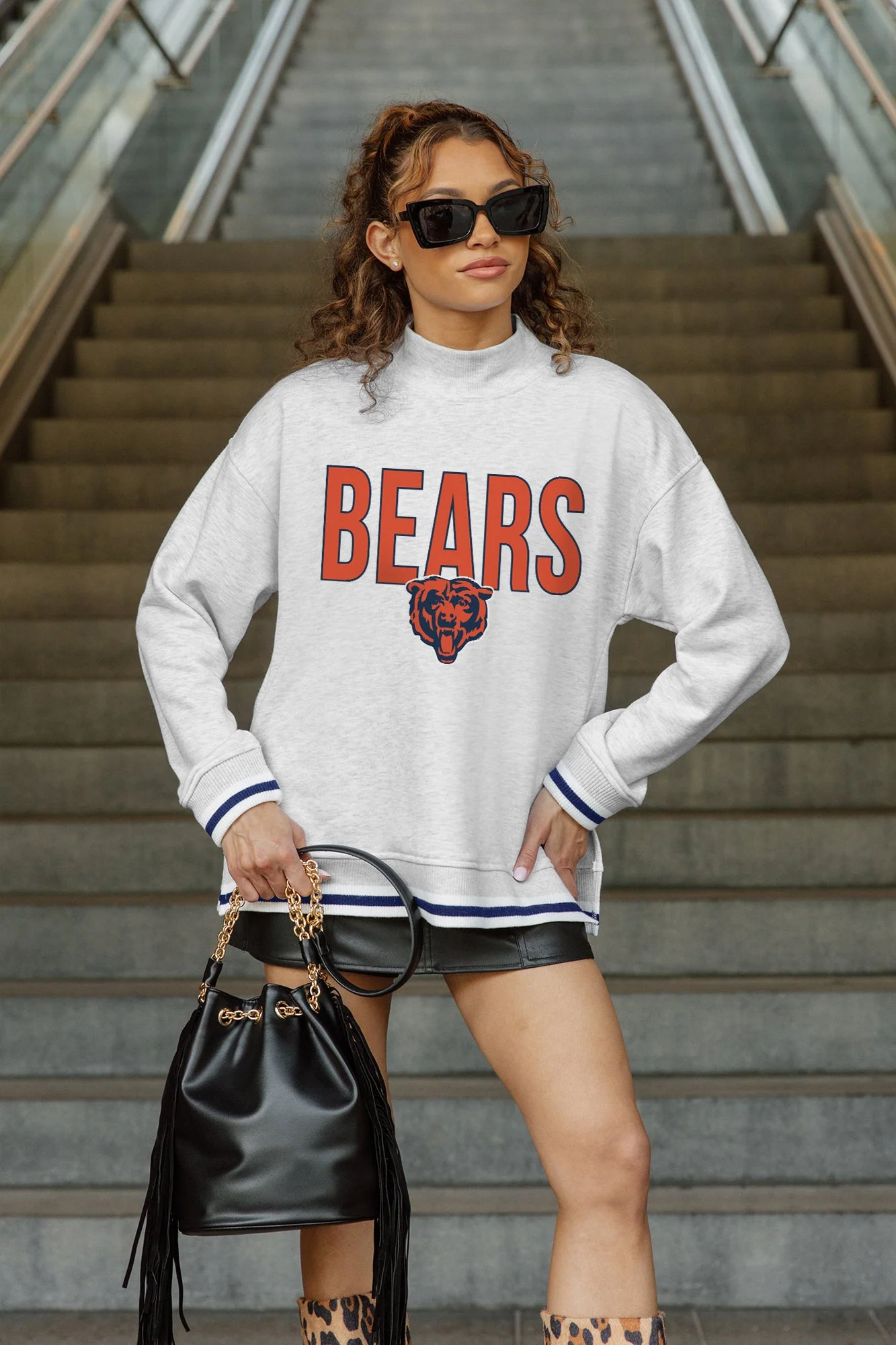 CHICAGO BEARS RALLY POINT CONTRAST MOCKNECK PULLOVER