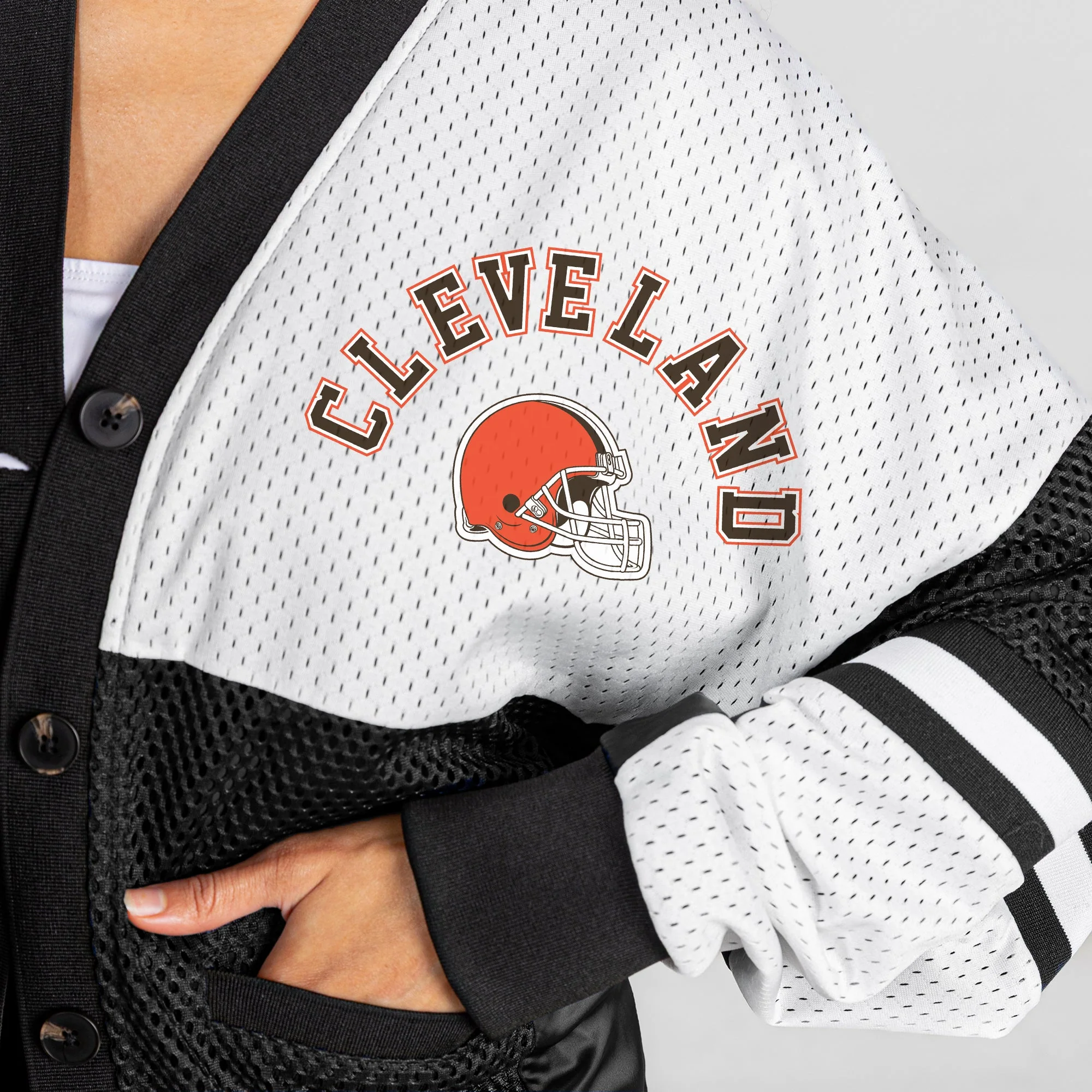 CLEVELAND BROWNS MVP ERA CONTRAST MESH CARDIGAN 8 CLEVELAND BROWNS MVP ERA CONTRAST MESH CARDIGAN