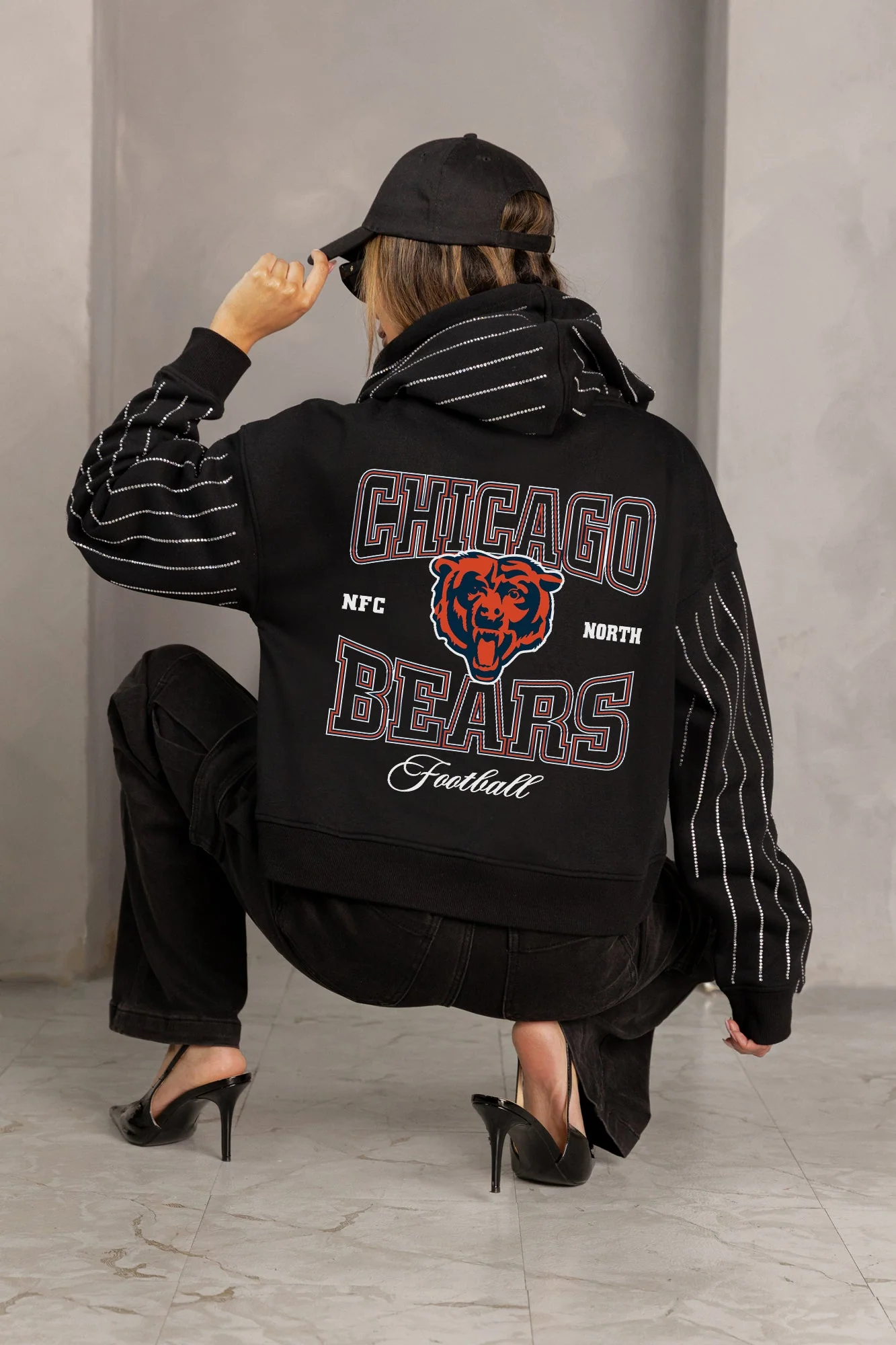 CHICAGO BEARS EYES ON THE PRIZE RHINESTUD STRIPE ZIP HOODIE