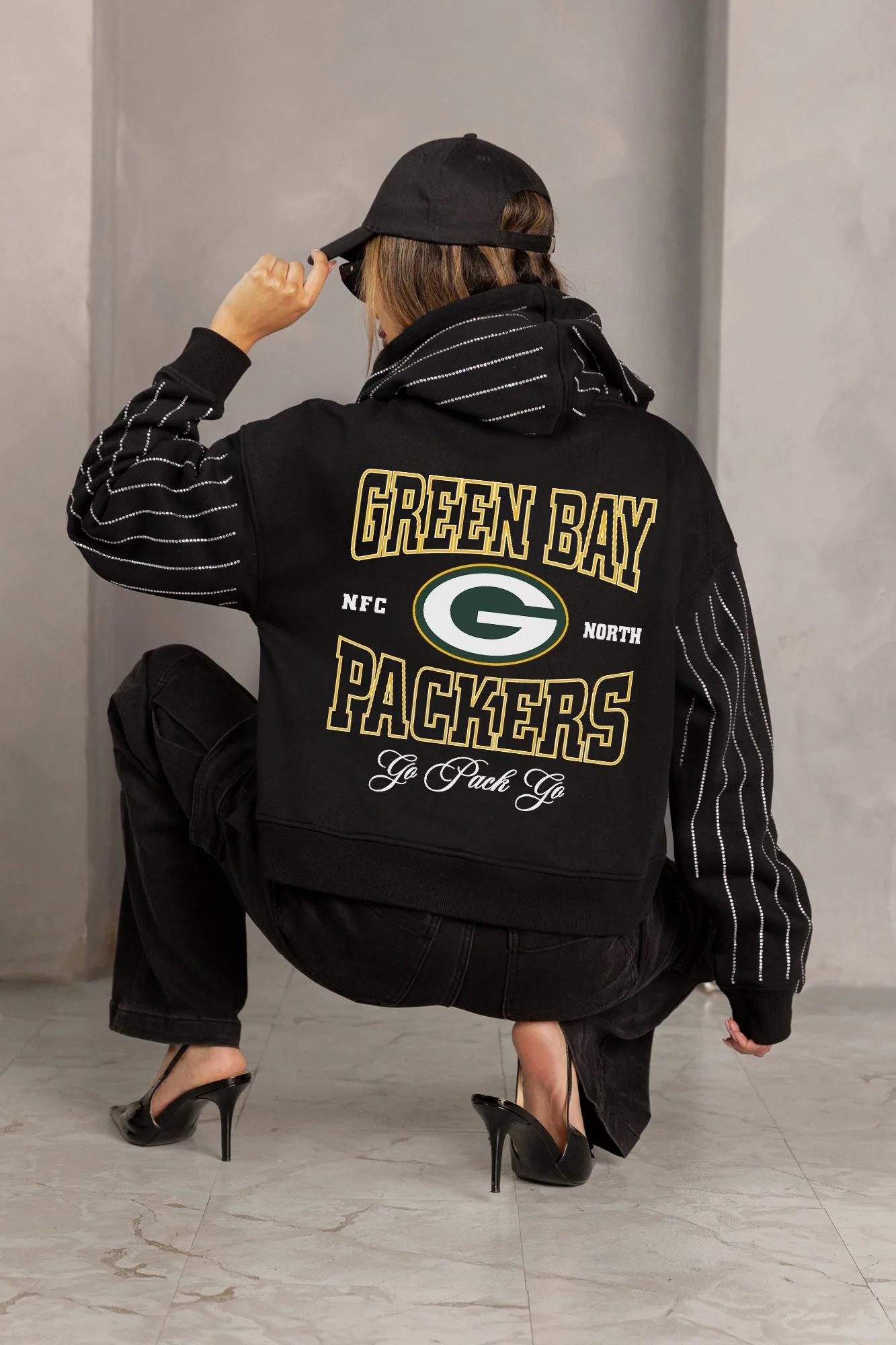 GREEN BAY PACKERS EYES ON THE PRIZE RHINESTUD STRIPE ZIP HOODIE