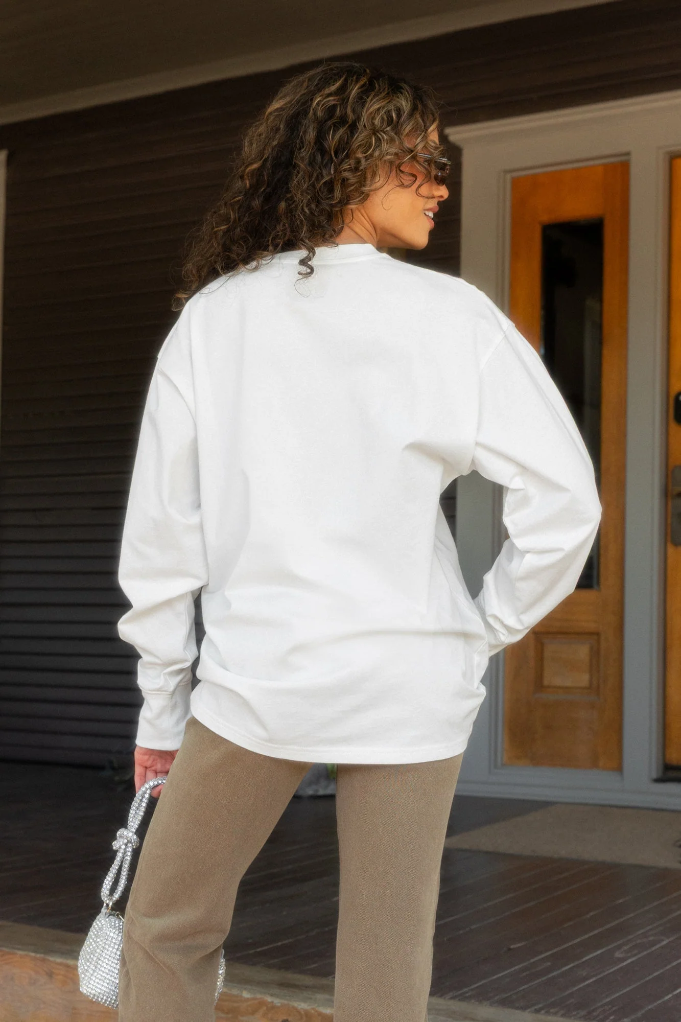 LOS ANGELES CHARGERS SWEET SPOT OVERSIZED LONG SLEEVE TEE 5 LOS ANGELES CHARGERS SWEET SPOT OVERSIZED LONG SLEEVE TEE