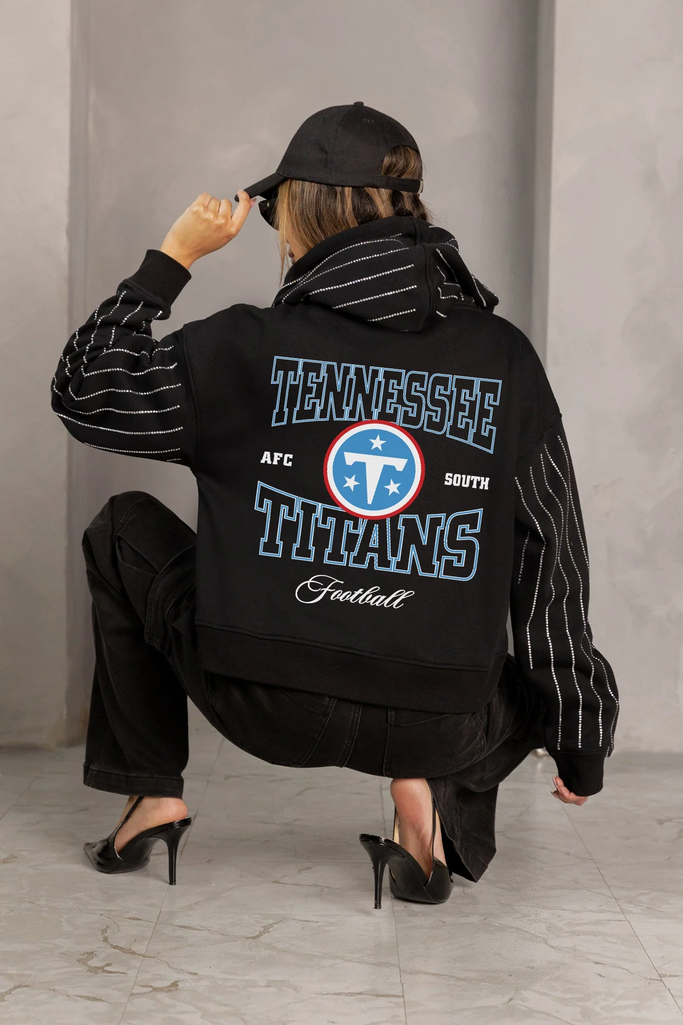 TENNESSEE TITANS EYES ON THE PRIZE RHINESTUD STRIPE ZIP HOODIE