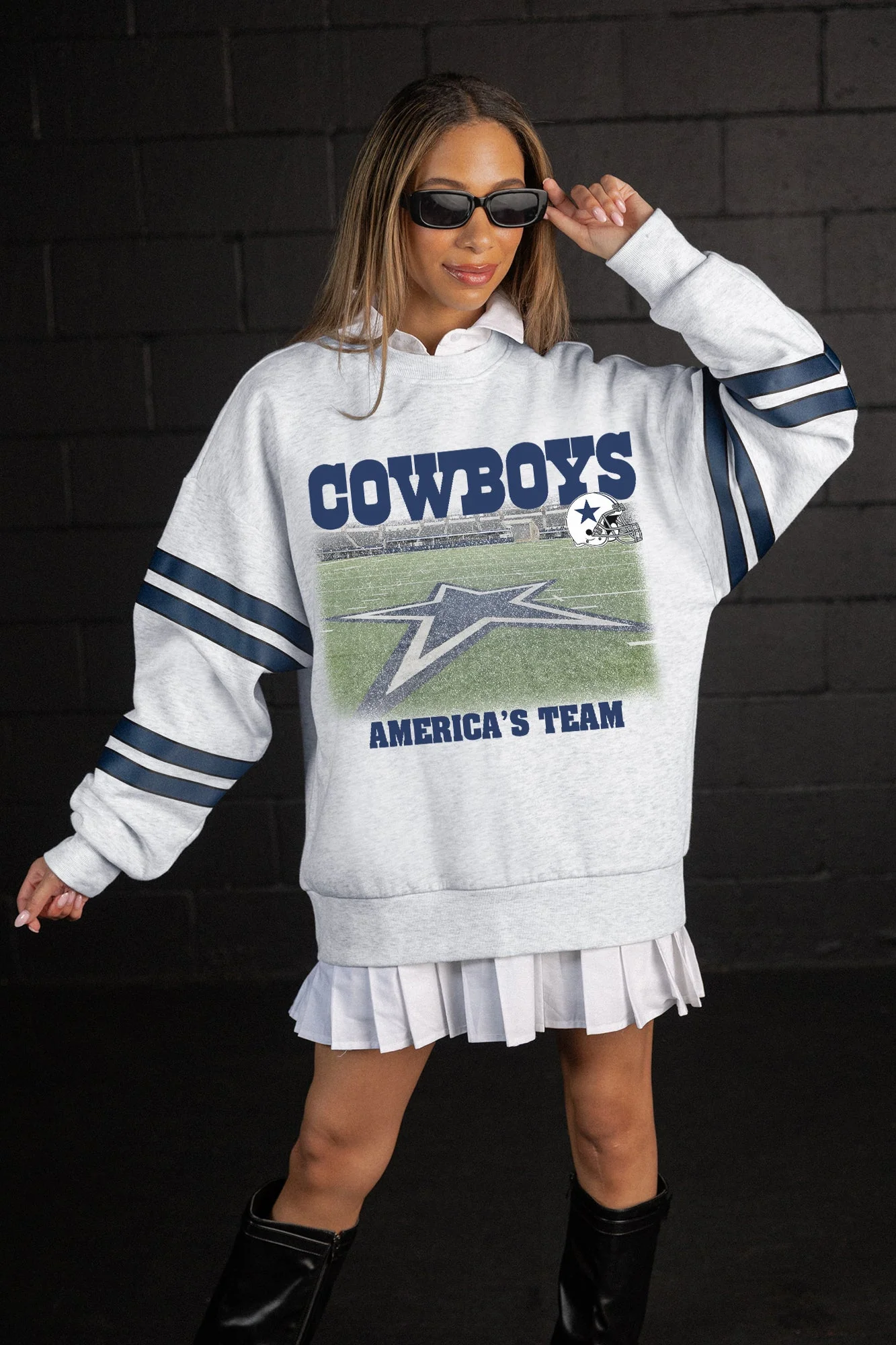 DALLAS COWBOYS OFF THE GRID STRIPE SLEEVE CREWNECK SWEATSHIRT