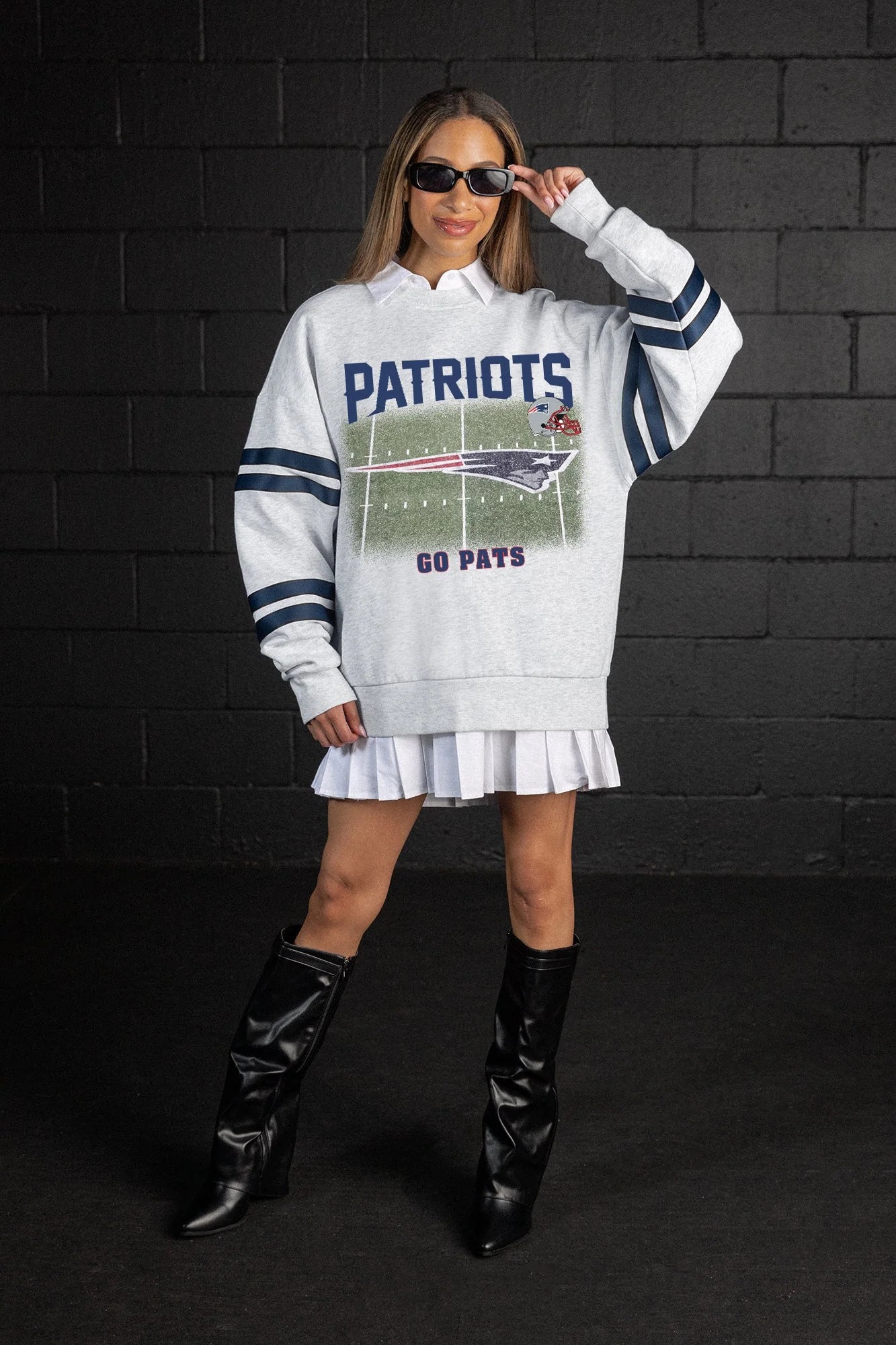 NEW ENGLAND PATRIOTS OFF THE GRID STRIPE SLEEVE CREWNECK SWEATSHIRT
