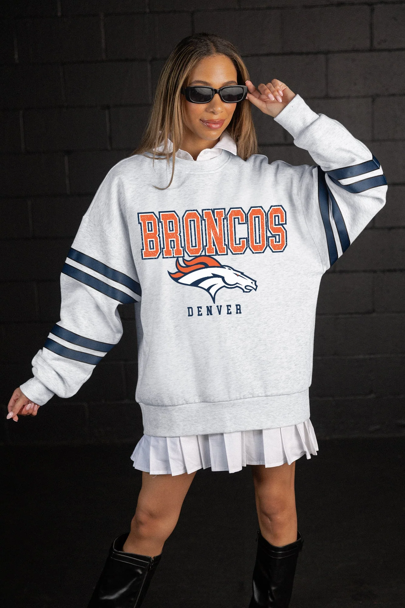 DENVER BRONCOS STADIUM STRIPES VARSITY STRIPE SLEEVE CREWNECK SWEATSHIRT