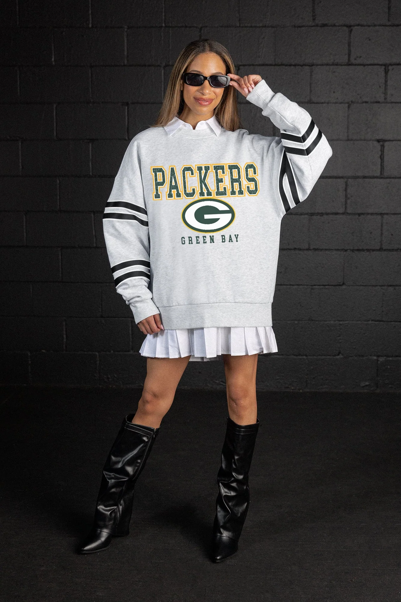 GREEN BAY PACKERS STADIUM STRIPES VARSITY STRIPE SLEEVE CREWNECK SWEATSHIRT