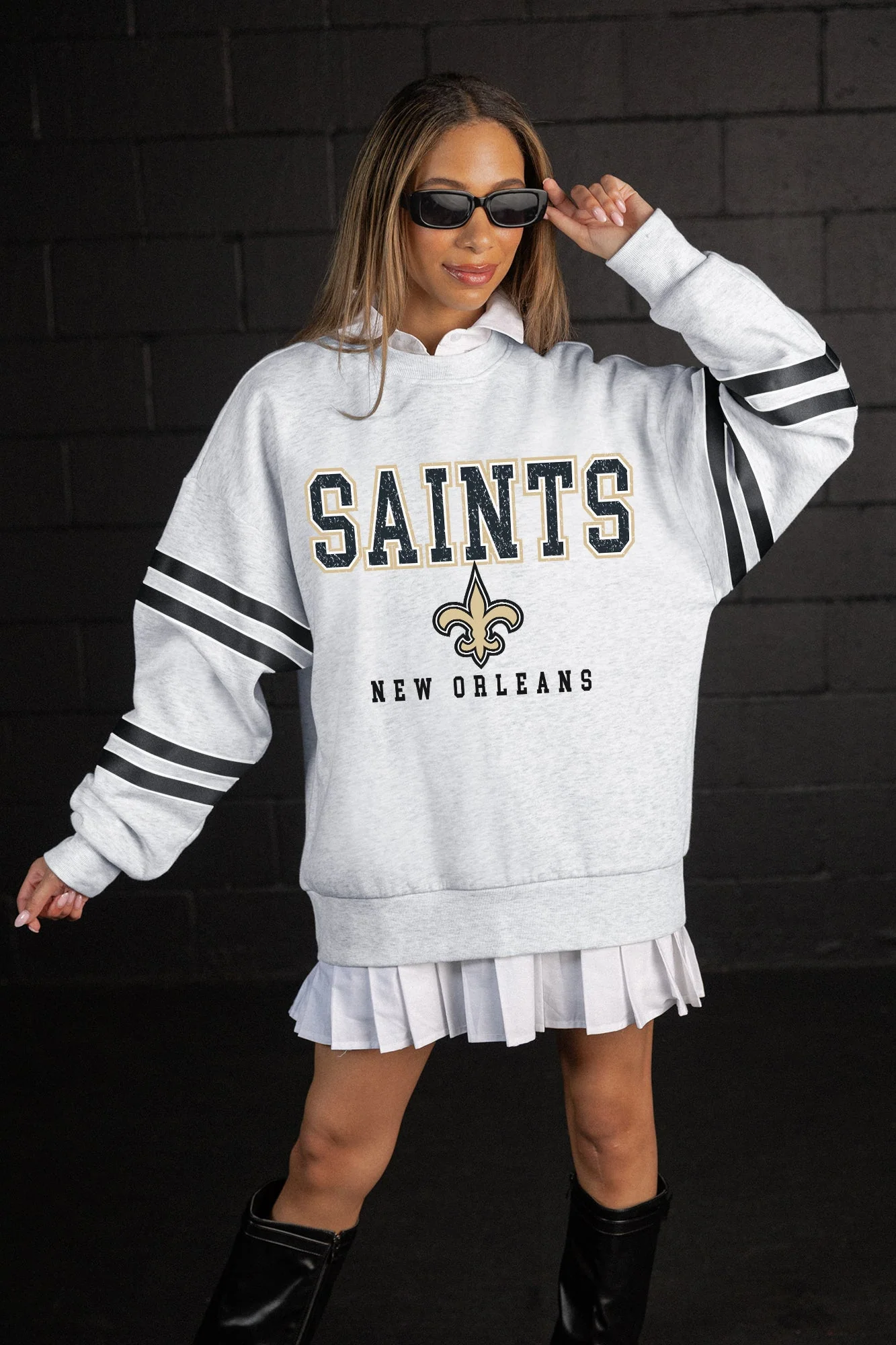 NEW ORLEANS SAINTS STADIUM STRIPES VARSITY STRIPE SLEEVE CREWNECK SWEATSHIRT