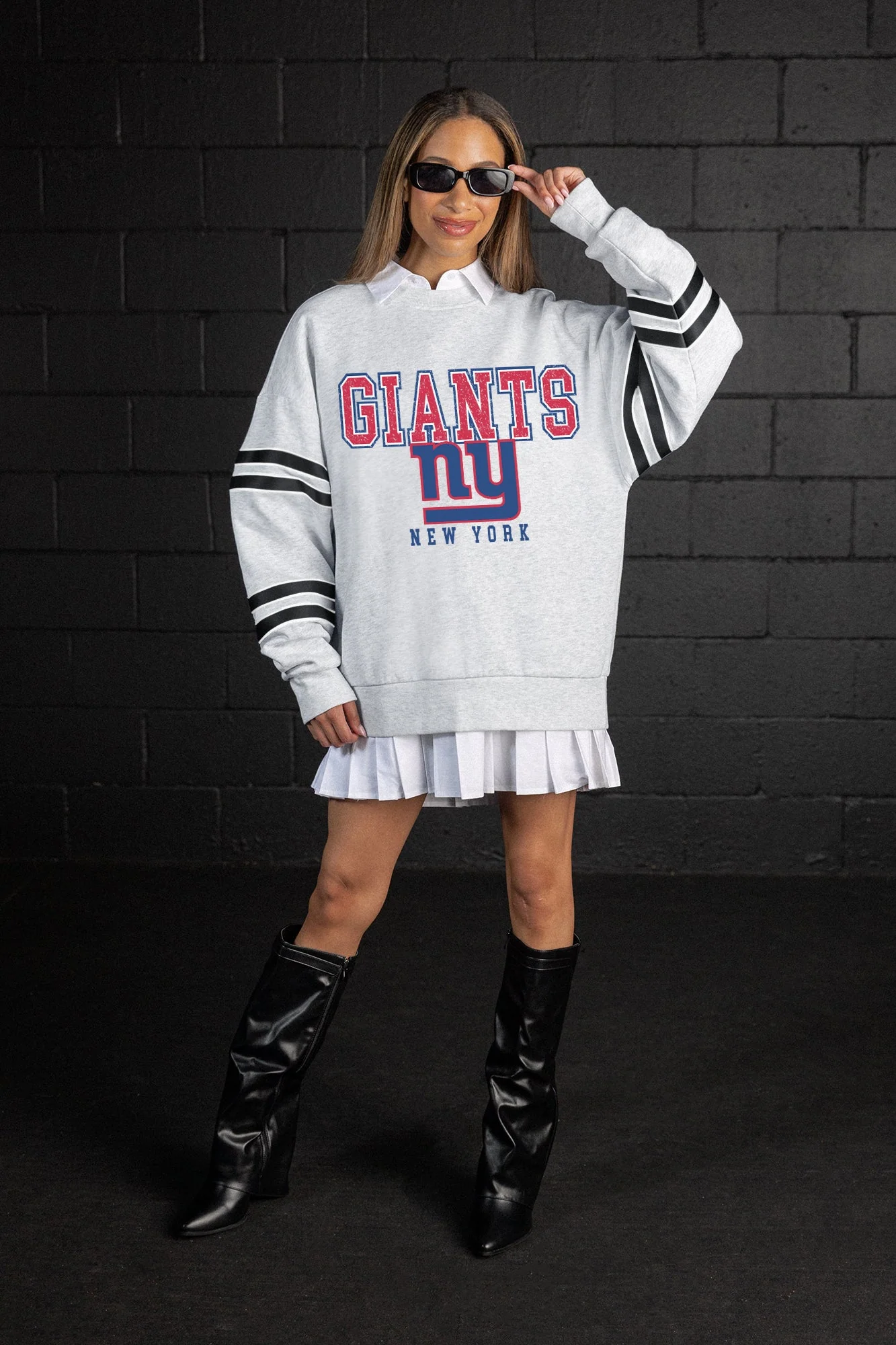 NEW YORK GIANTS STADIUM STRIPES VARSITY STRIPE SLEEVE CREWNECK SWEATSHIRT