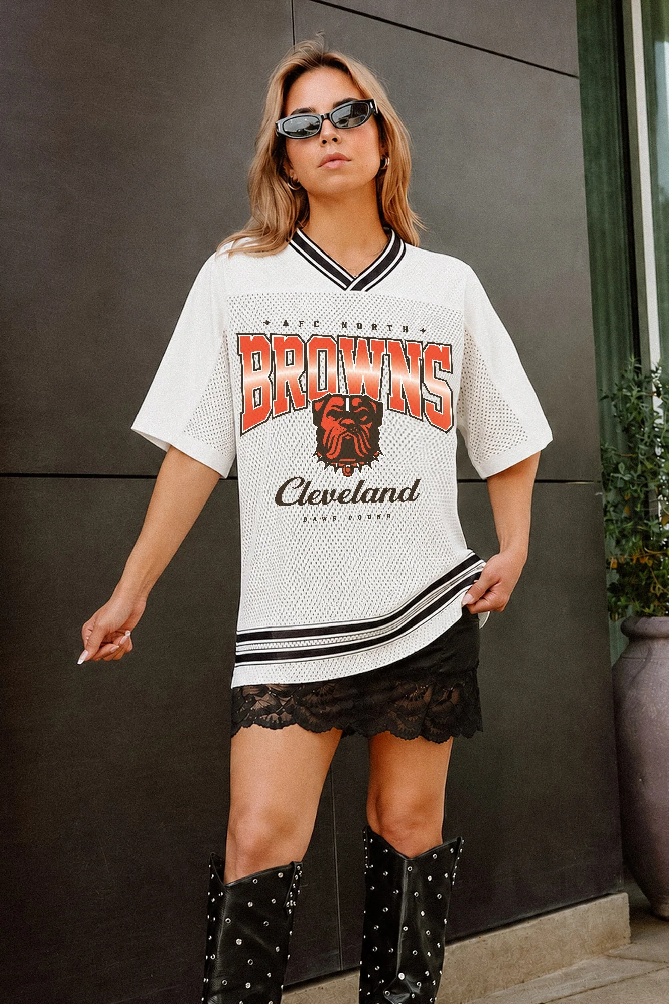 CLEVELAND BROWNS SQUAD MENTALITY OVERSIZED MESH FASHION TOP