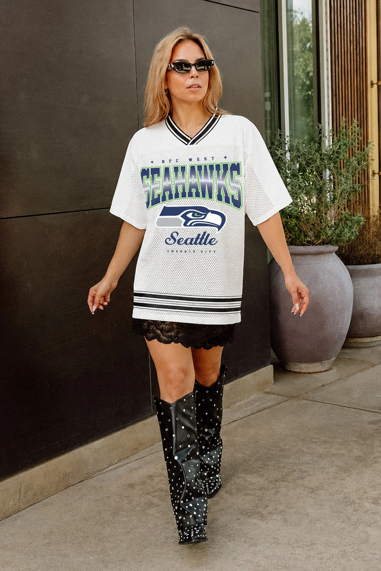 SEATTLE SEAHAWKS SQUAD MENTALITY OVERSIZED MESH FASHION TOP