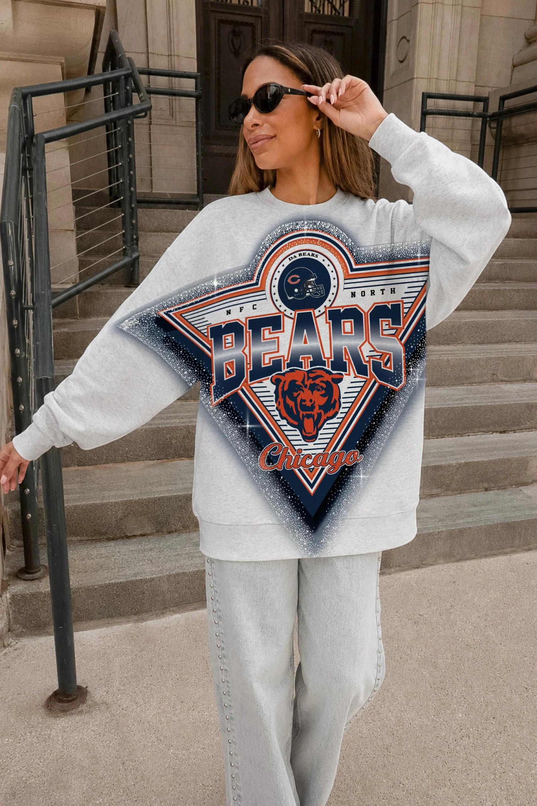 CHICAGO BEARS CHASING VICTORY RHINESTONE SPRAY PREMIUM CREWNECK SWEATSHIRT