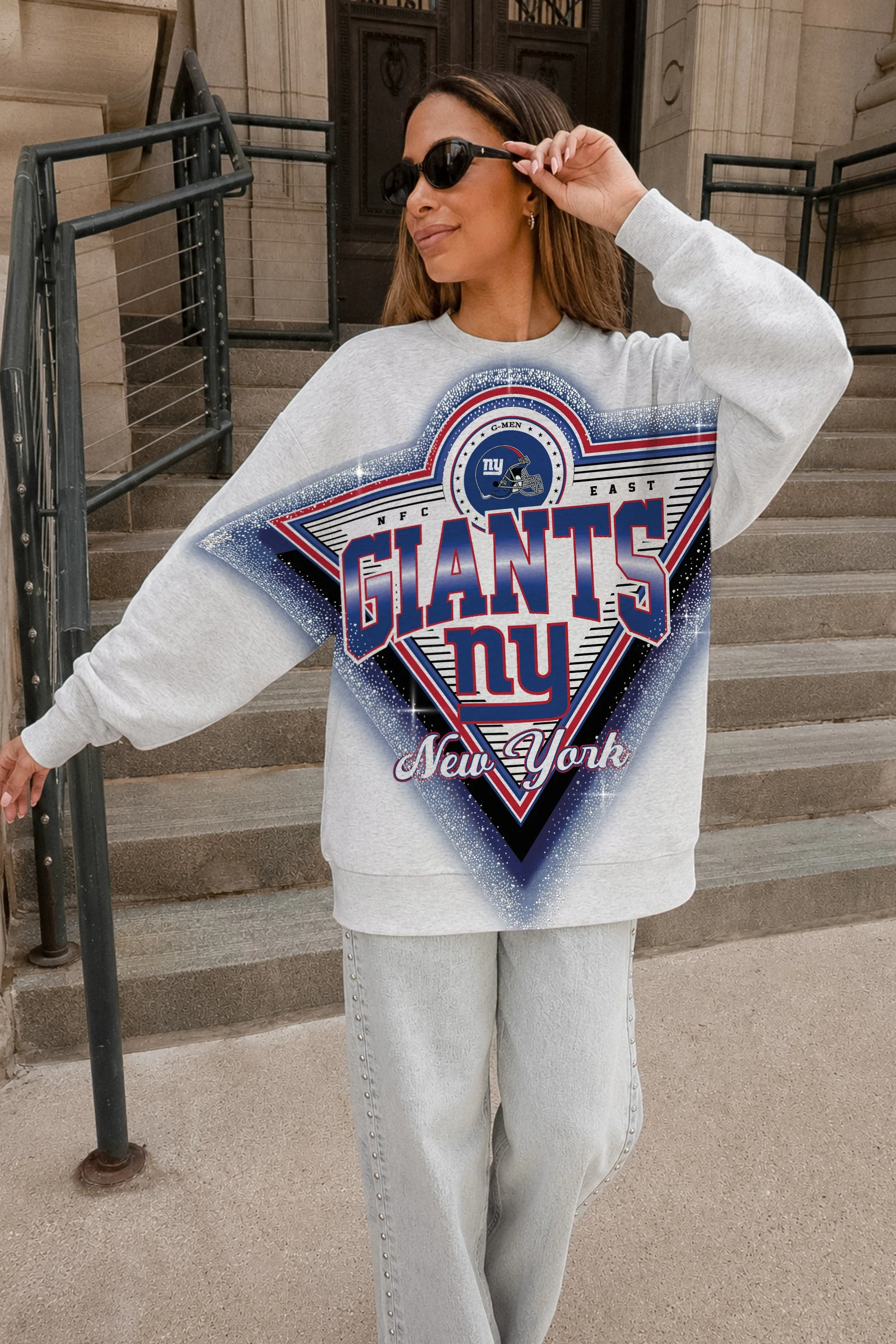 NEW YORK GIANTS CHASING VICTORY RHINESTONE SPRAY PREMIUM CREWNECK SWEATSHIRT