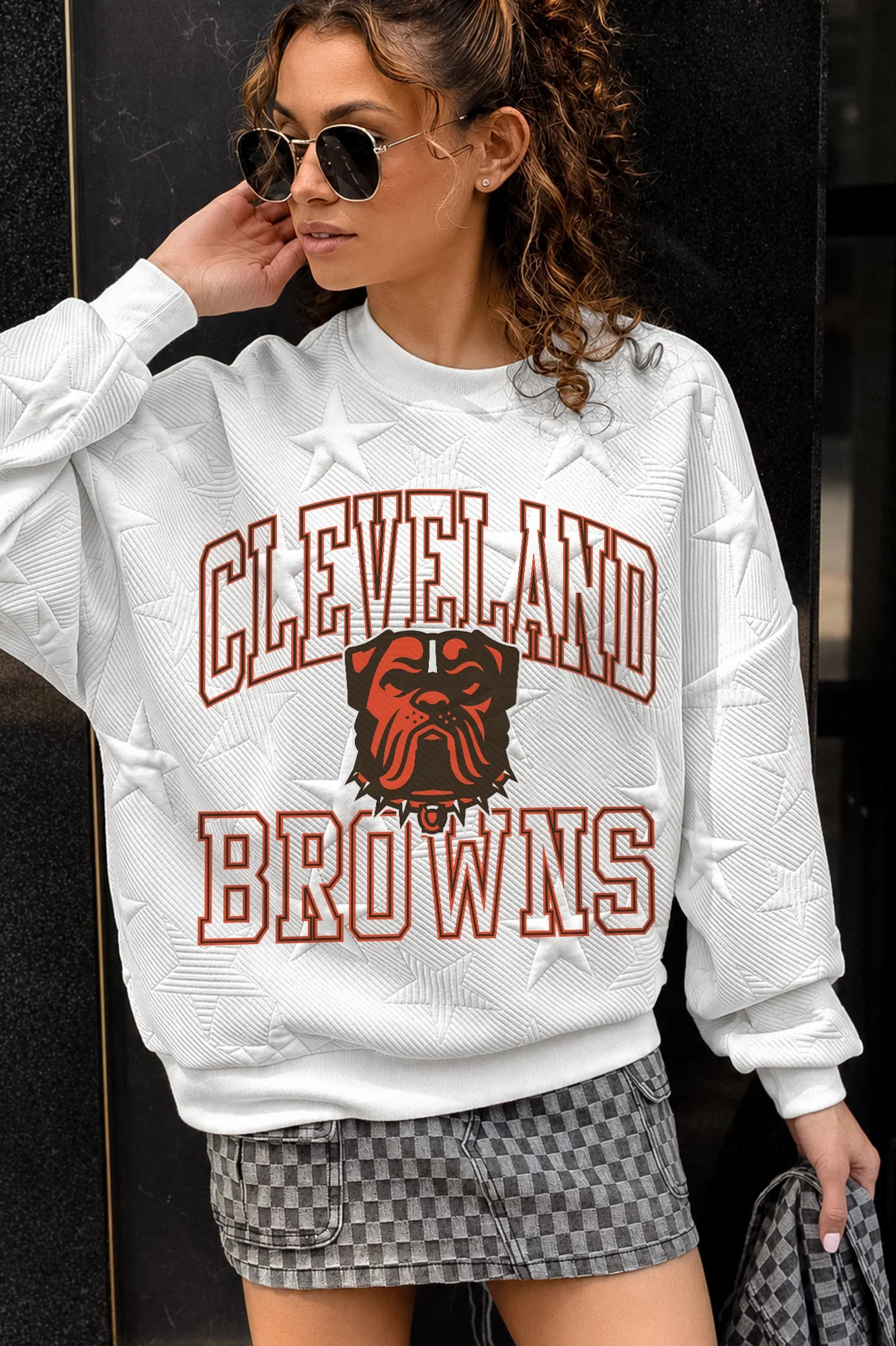 CLEVELAND BROWNS BIG PLAY ENERGY EMBOSSED STAR CREWNECK