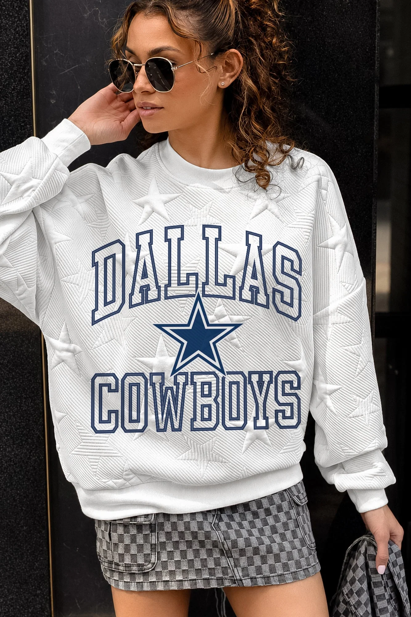 DALLAS COWBOYS BIG PLAY ENERGY EMBOSSED STAR CREWNECK