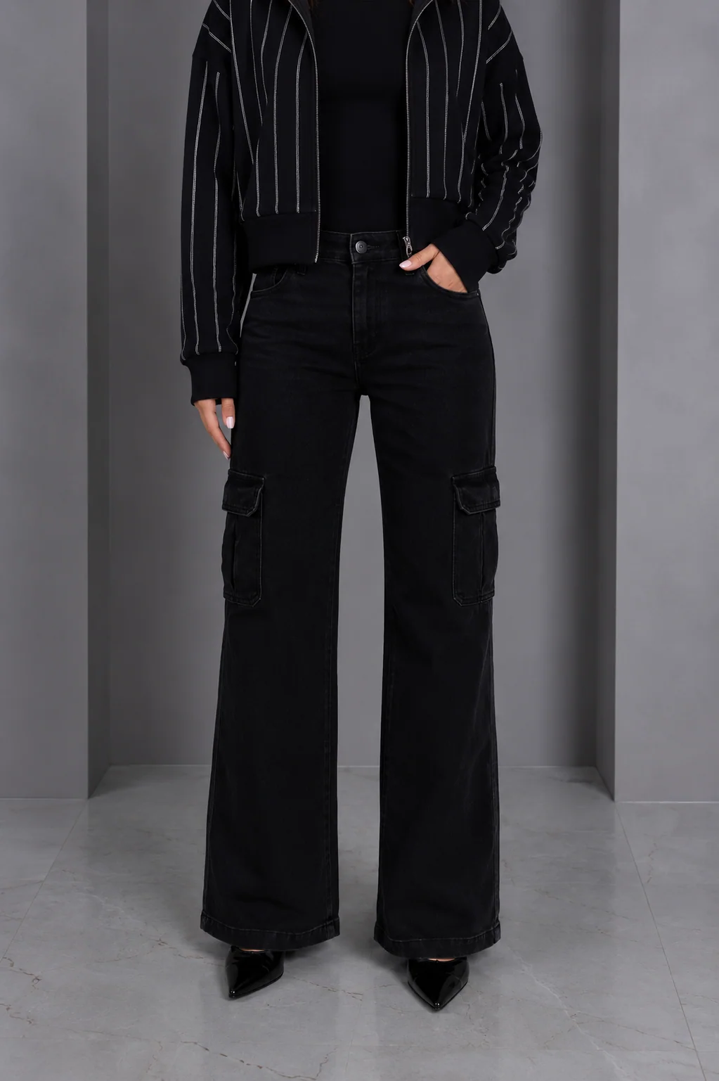 EMALI HIGH RISE WIDE LEG CARGO JEANS