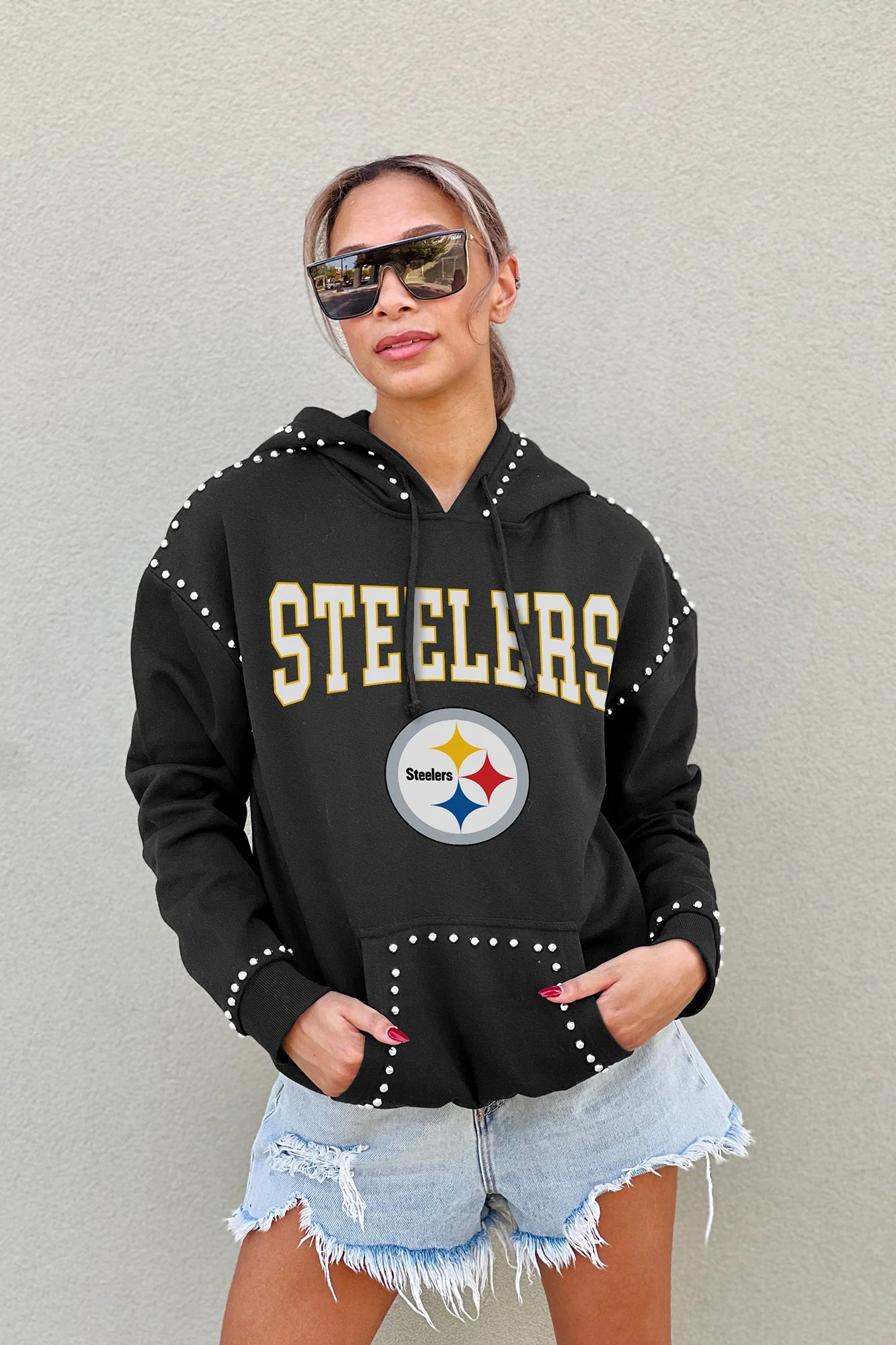 PITTSBURGH STEELERS Catch the Vibe Studded Detail Hoodie