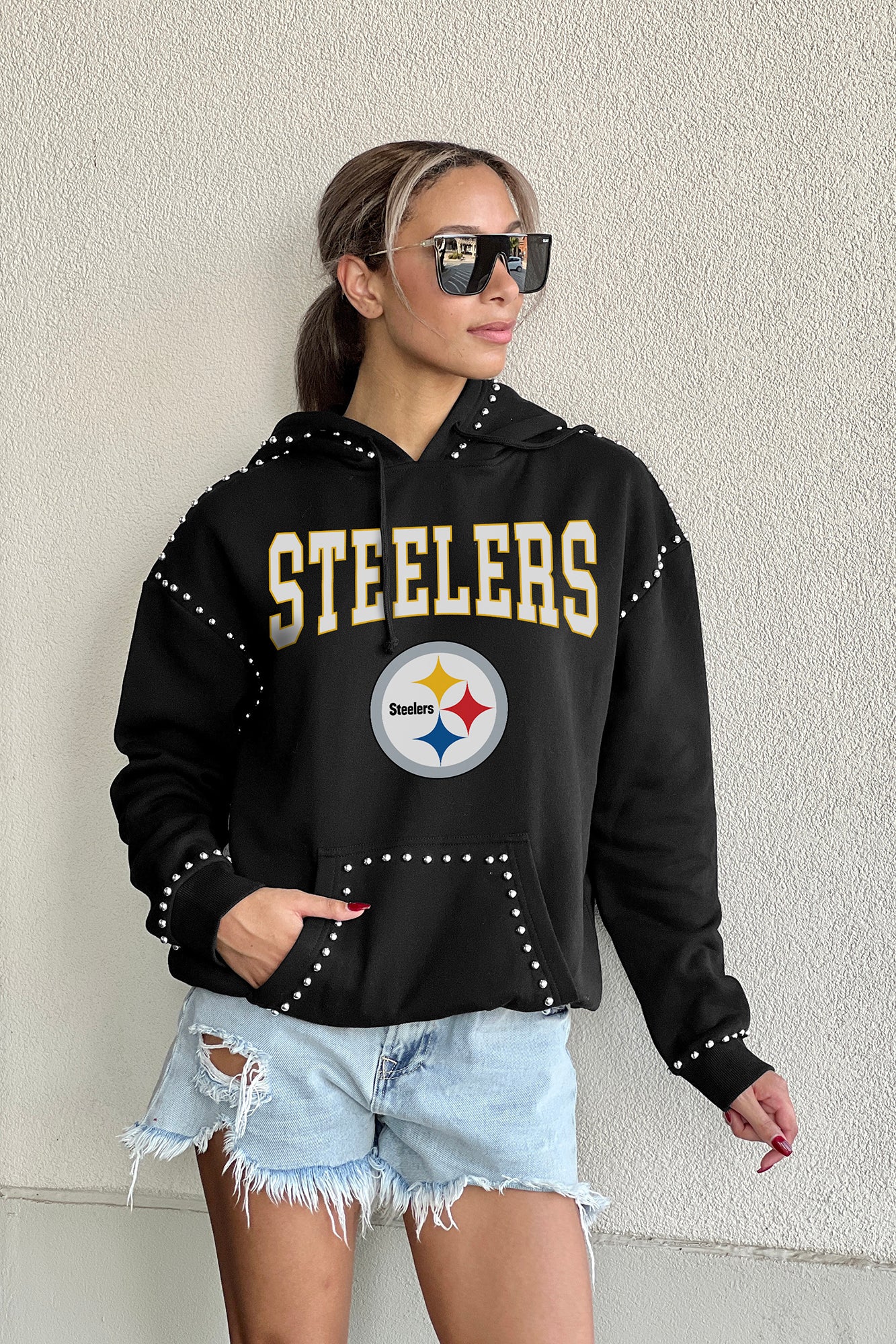 PITTSBURGH STEELERS Catch the Vibe Studded Detail Hoodie 4 PITTSBURGH STEELERS Catch the Vibe Studded Detail Hoodie