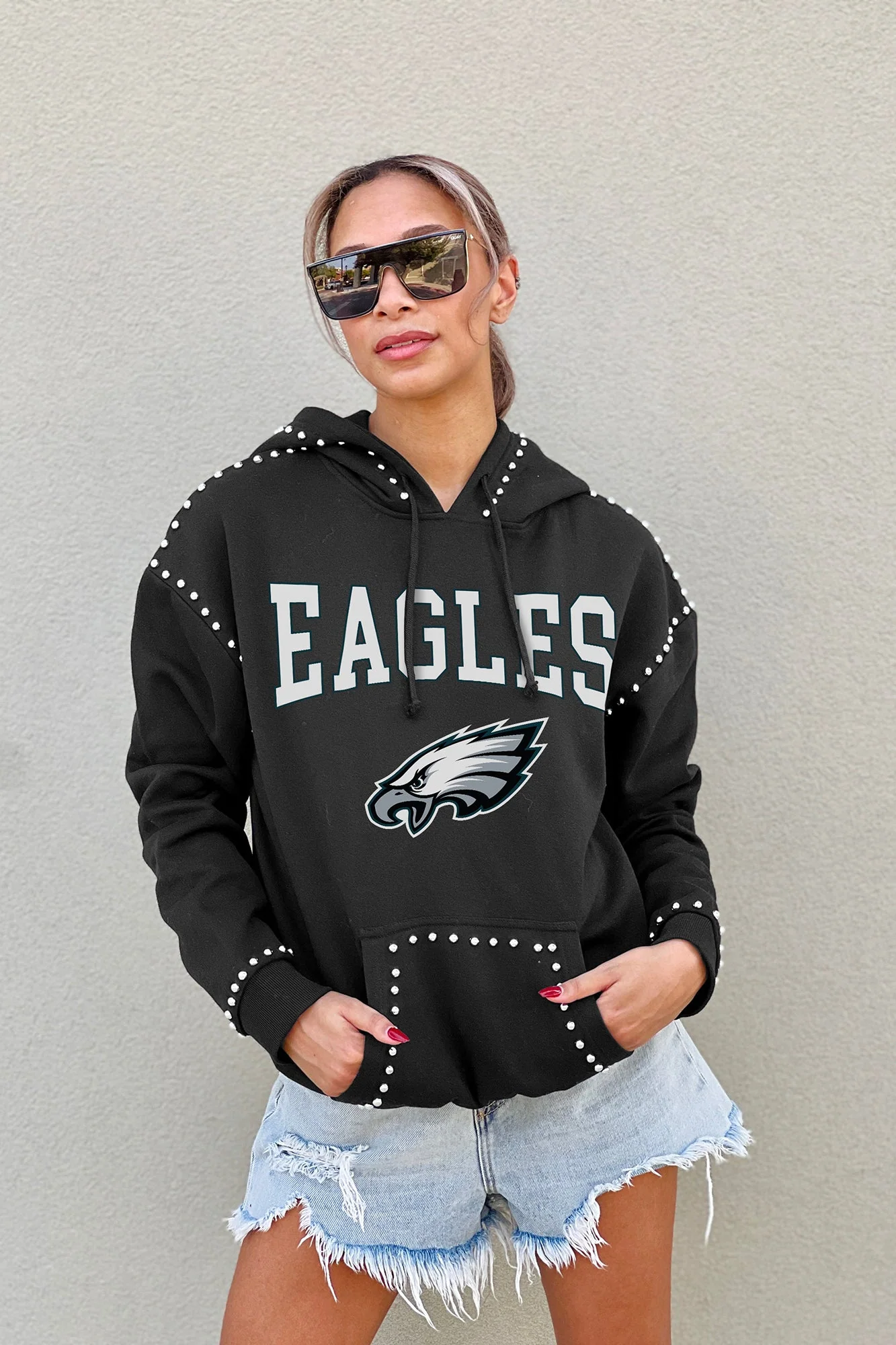 PHILADELPHIA EAGLES Catch the Vibe Studded Detail Hoodie