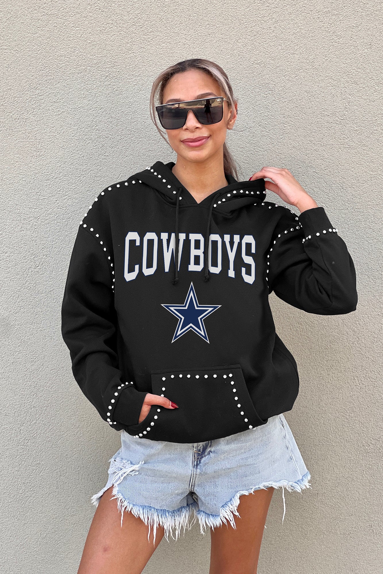 DALLAS COWBOYS Catch the Vibe Studded Detail Hoodie 3 DALLAS COWBOYS Catch the Vibe Studded Detail Hoodie